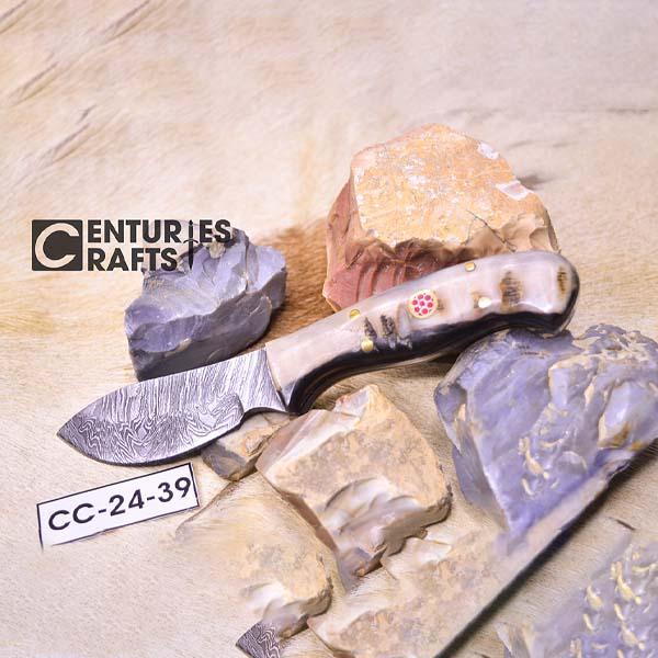 Hunting Ready: 6.5-Inch Damascus Steel skinning Knife